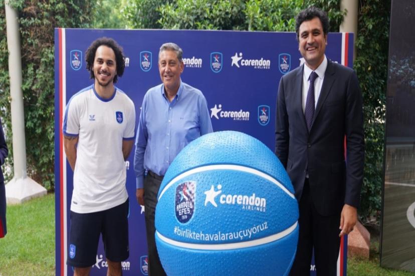 ANADOLU EFES İLE CORENDON AİRLİNES  ANLAŞMASI YENİLENDİ