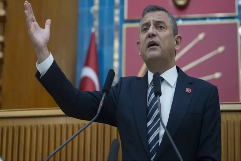 ANAYASA MAHKEMESİ YÜRÜTMEYİ DURDURMA KARARINI UYGULAMIYOR