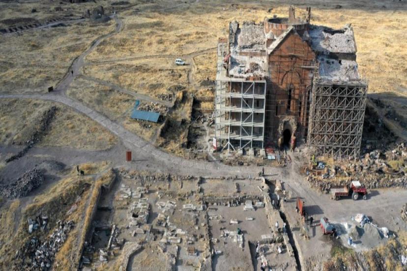 ANİ ÖREN YERİ'NİN SAKLI TARİHİ GÜN YÜZÜNE ÇIKIYOR