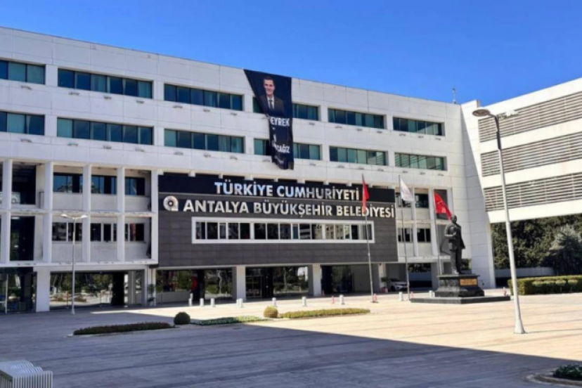 ANTALYA BÜYÜKŞEHİR’DE YENİ RÜŞVET OPERASYONU: ÇOK SAYIDA GÖZALTI