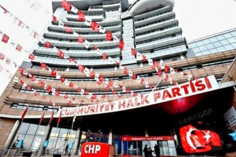 ANTALYA'DA CHP 15 İLÇEYİ ALDI