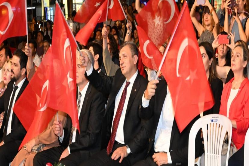 ANTALYA'DA COŞKULU KUTLAMA