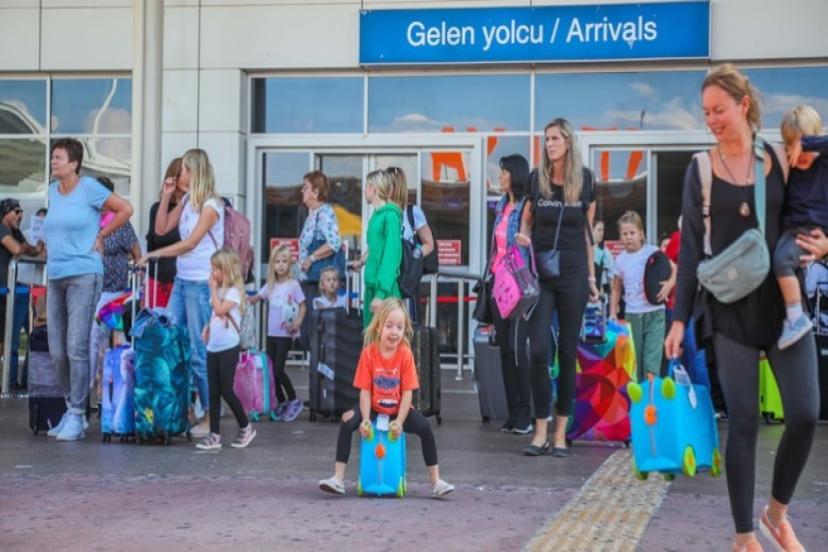 ANTALYA'DA 'KONTROLSÜZ TURİZM' UYARISI