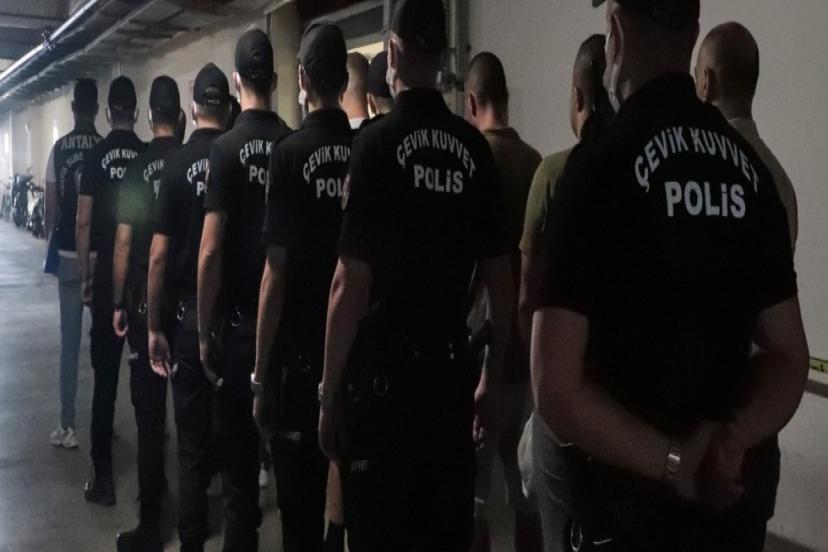 ANTALYA’DA SUÇA GEÇİT YOK: 186 KİŞİ YAKALANDI