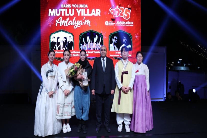 ANTALYA’DAN DÜNYAYA BARIŞ ÇAĞRISI YAPILDI