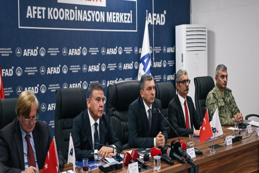 ANTALYA GENELİNDE TAŞIMALI EĞİTİME BİR GÜN ARA VERİLDİ