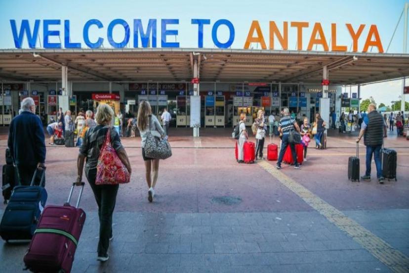 ANTALYA HAVALİMANINDA 6 AYDA 14,5 MİLYON YOLCU TRAFİĞİ