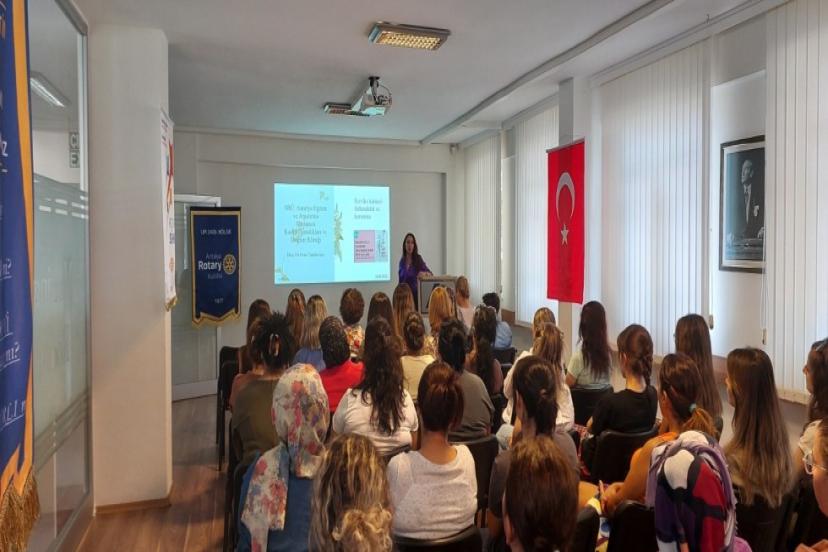 ANTALYA ROTARY KULÜBÜ’NDEN “RAHİM AĞZI KANSERİ VE KORUMA” SEMİNERİ