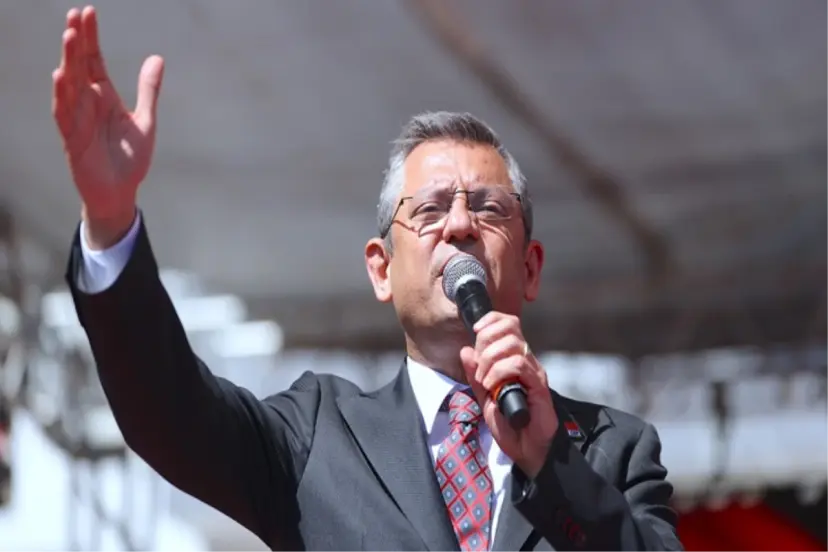 ATTIKLARI SLOGANLA CUMHURBAŞKANI ERDOĞAN'I KIZDIRAN EYT'Lİ GRUBA ÖZEL SAHİP ÇIKTI