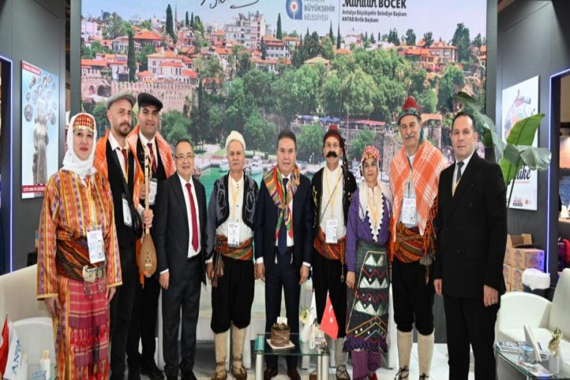 BAŞKAN BÖCEK KONAKLAMA VERGİSİ ÇAĞRISINI YENİLEDİ