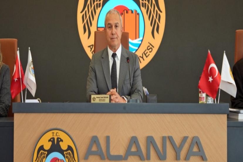 BAŞKAN ÖZÇELİK’TEN, YENİ HİZMET BİNASINDA YENİ MÜJDELER