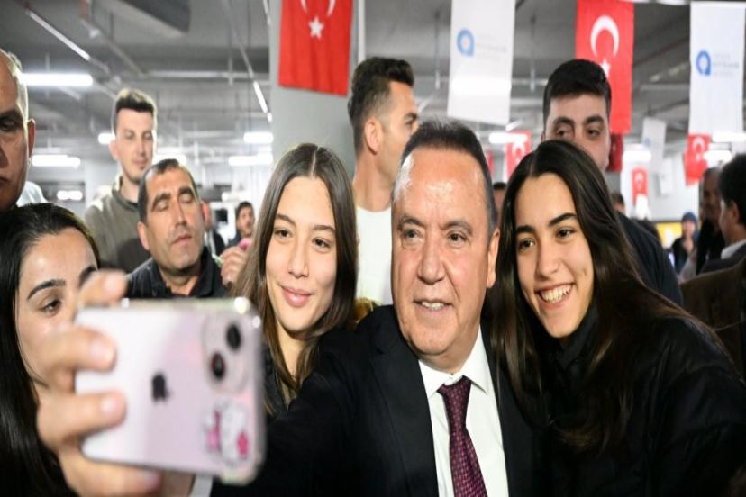 BÖCEK ALANYA’DA COŞKUYLA KARŞILANDI 