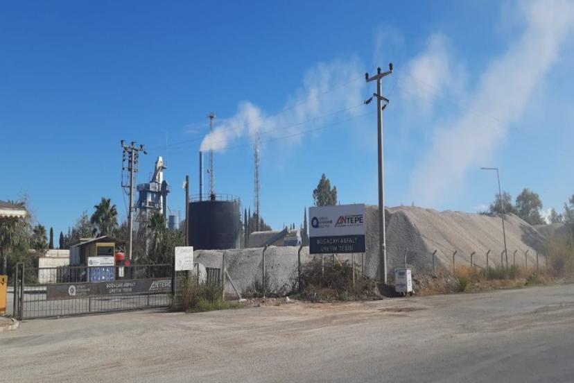BOĞAÇAYI ASFALT TESİSİNDEN YÜKSELEN DUMAN