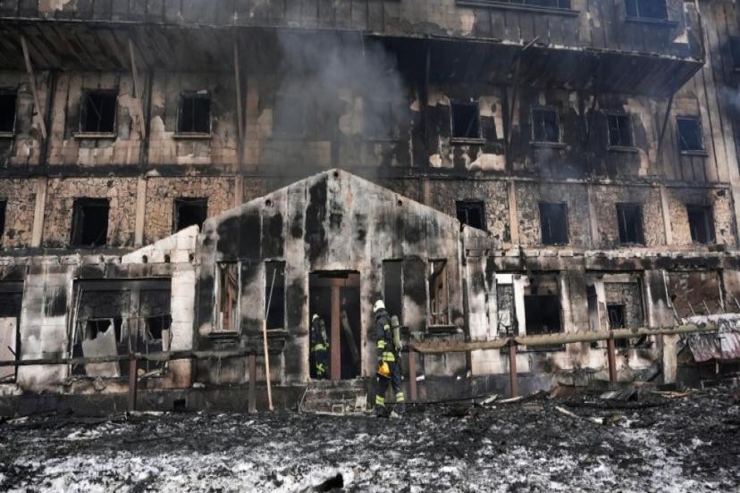 BOLU BELEDİYESİ YANAN OTELE 