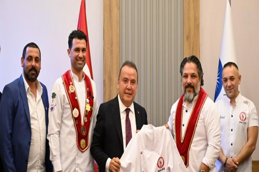 BÜYÜKŞEHİR'DEN İKİ ÖNEMLİ PROTOKOL