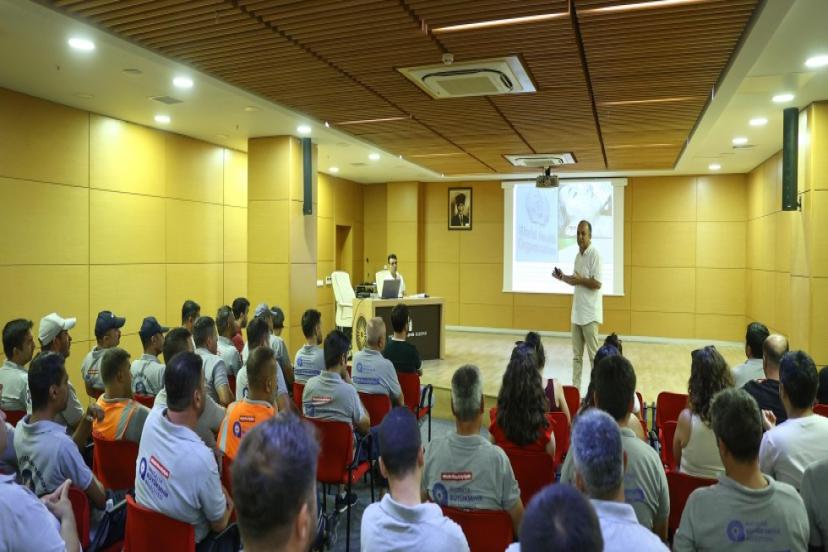 BÜYÜKŞEHİR’DEN İLAÇLAMA PERSONELİNE EĞİTİM