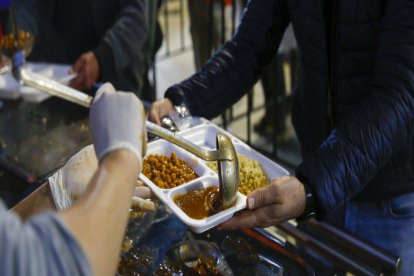 BÜYÜKŞEHİR’İN İFTAR İKRAMLARI DEVAM EDİYOR