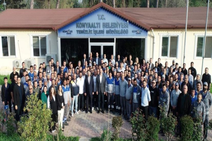 CEM KOTAN PERSONELLERİ İLE  BAYRAMLAŞTI