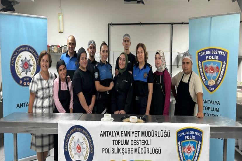 ÇOCUKLARIMIZI DESTEKLEMEYE DEVAM EDİYORUZ