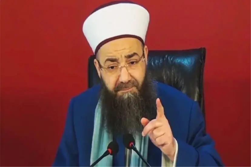 CÜBBELİ HOCA'NIN SANDIĞINDAN CHP ÇIKTI