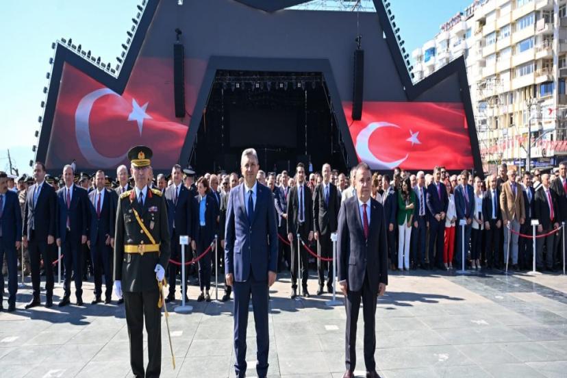 CUMHURİYET’İN 101. YILINA ÇELENK SUNULDU