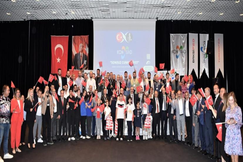 CUMHURİYET'İN DEĞERLERİNİ YAŞATMAYA KARARLIYIZ