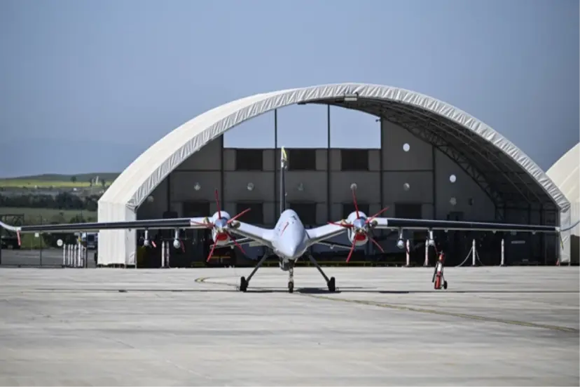 DENİZ ÜSTÜNDEKİ HEDEFLERİ VURDU