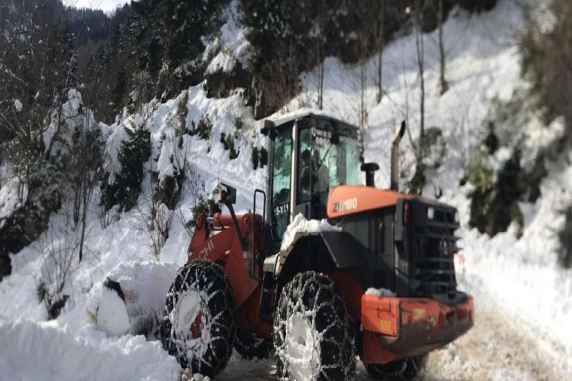 DOĞU KARADENİZ KARLA MÜCADELE EDİYOR