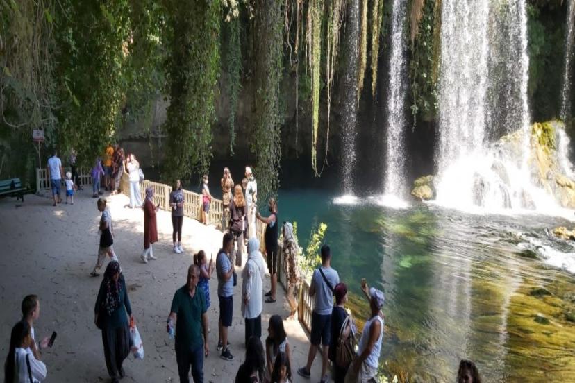 DÜDEN ŞELALESİ 2024 YILINDA 840 BİN ZİYARETÇİYİ AĞIRLADI