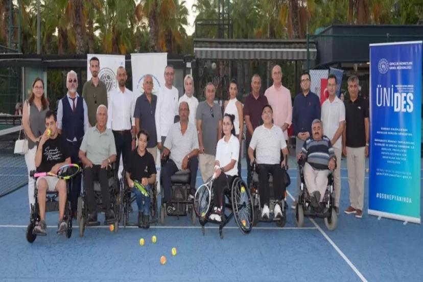 ENGELLİLER TENİSLE HAYATA YENİDEN “SERVİS” ATIYOR