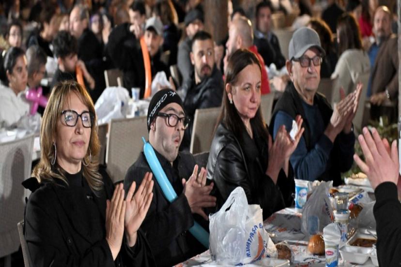 ENGELSİZ KAFE’DE ANLAMLI İFTAR 