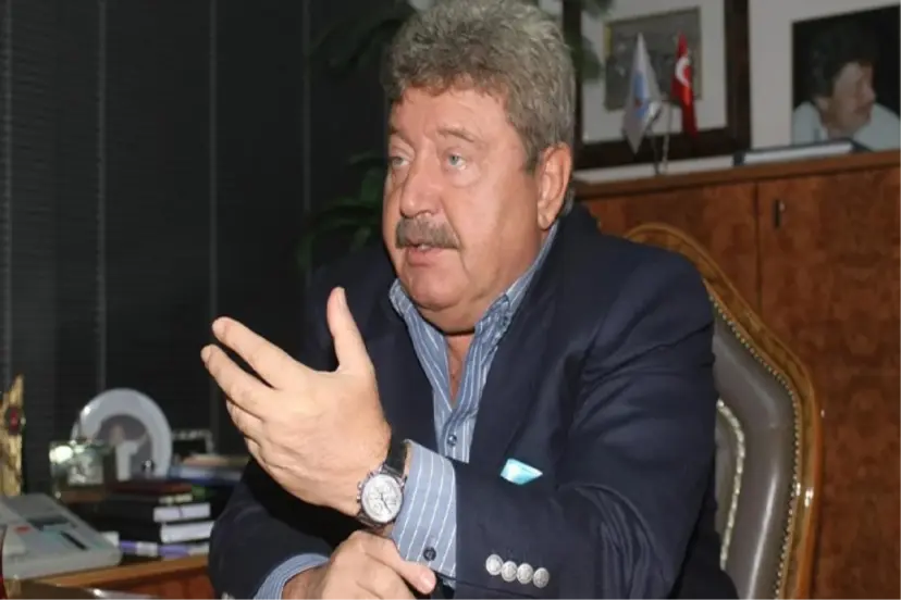 ESKİ BAKAN EVİNDE ÖLÜ BULUNDU