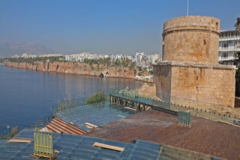 FALEZLER ÜSTÜNDE TARİH VE SEYİR KEYFİ