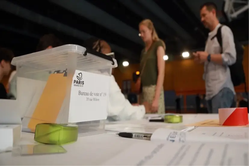 FRANSA'DA SEÇİMLERE KATILIMDA REKOR KIRILDI