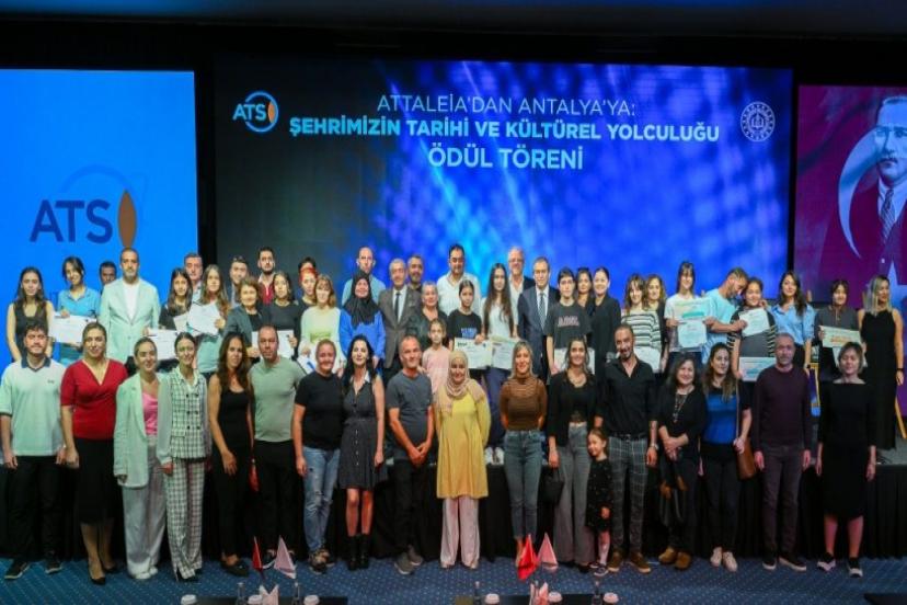 GENÇLER CUMHURİYETLE BULUŞTU