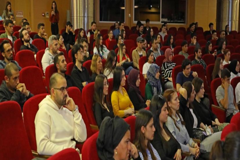 GENÇLERE ÜCRETSİZ EĞİTİM