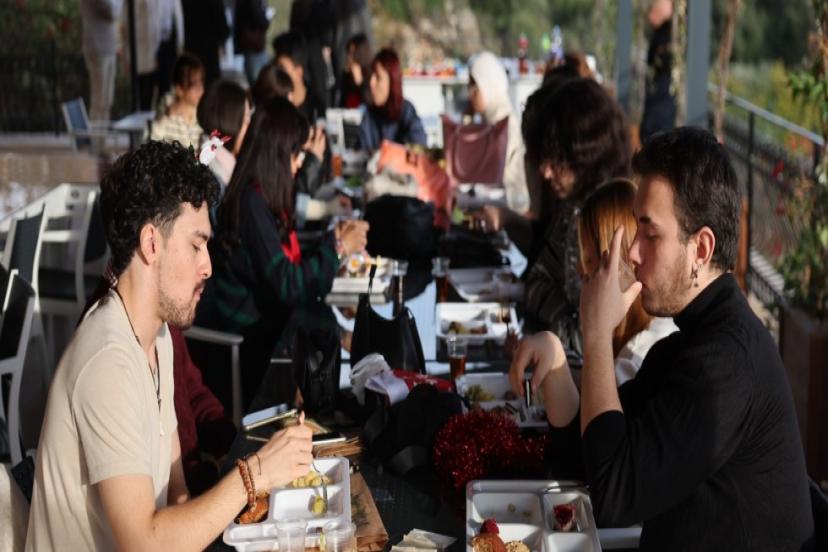 GENÇLIK MERKEZİ GENÇLERİN YENİ BULUŞMA NOKTASI