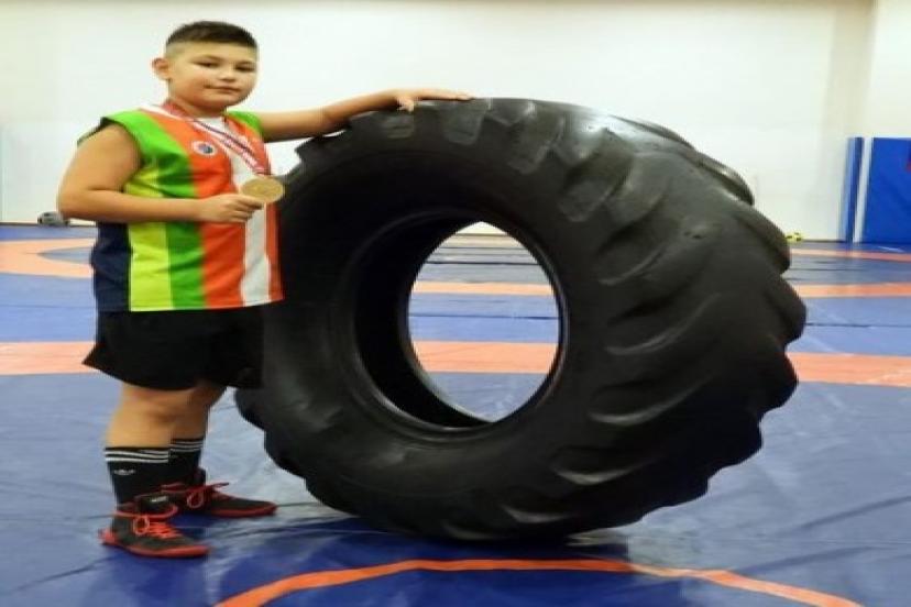 GÜREŞİN ŞAMPİYONU KEPEZLİ ŞEN OLDU