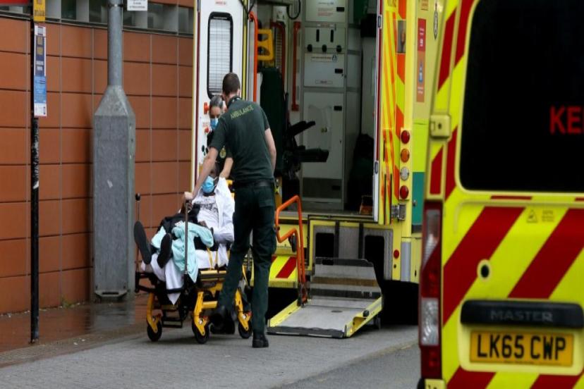 İNGİLTERE'DE SAĞLIK KRİZİ