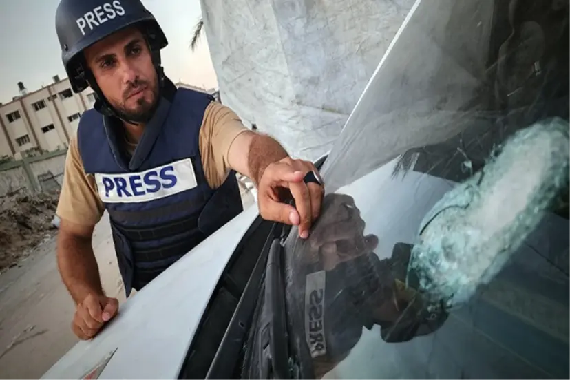 İSRAİL ORDUSU TRT ARABİ EKİBİNE UZUN NAMLULU SİLAHLARLA ATEŞ AÇTI