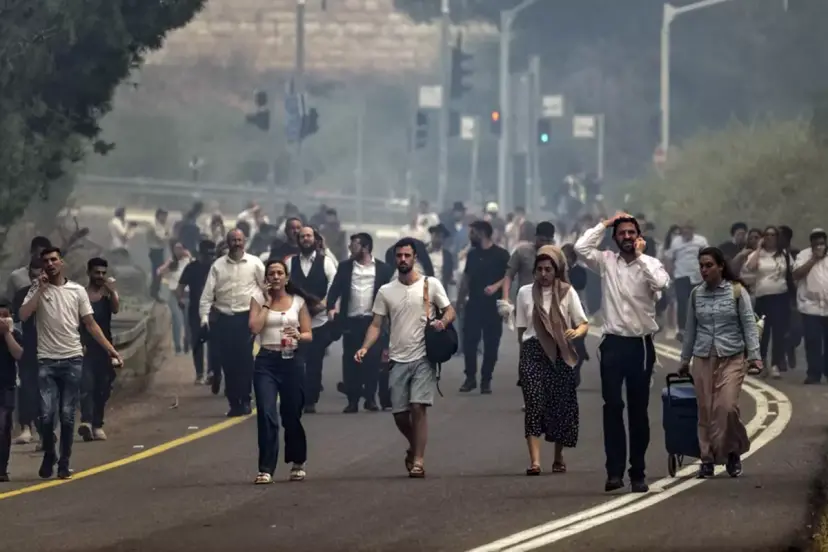 İSRAİL'DE YANGINLAR NEDENİYLE 7 BİN KİŞİ TAHLİYE EDİLDİ