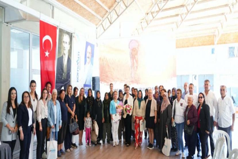 KADIN ÇİFTÇİLER KONYAALTI’NDA GÜÇLERİNİ BİRLEŞTİRDİ