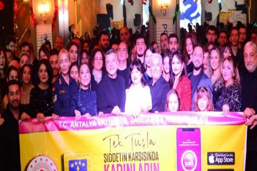 KADINA EL KALKMAZ ETKİNLİĞİ 