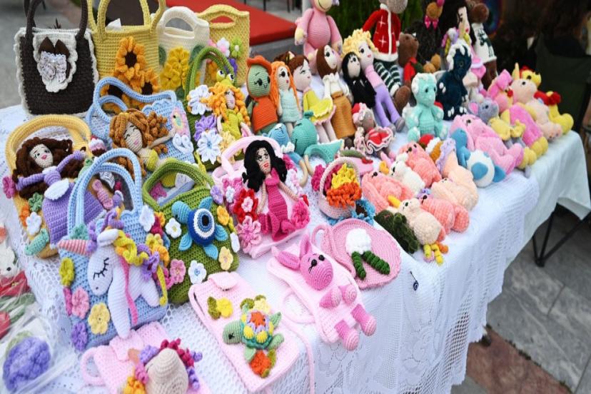 KEMERLİ KADINLARDAN KERMES