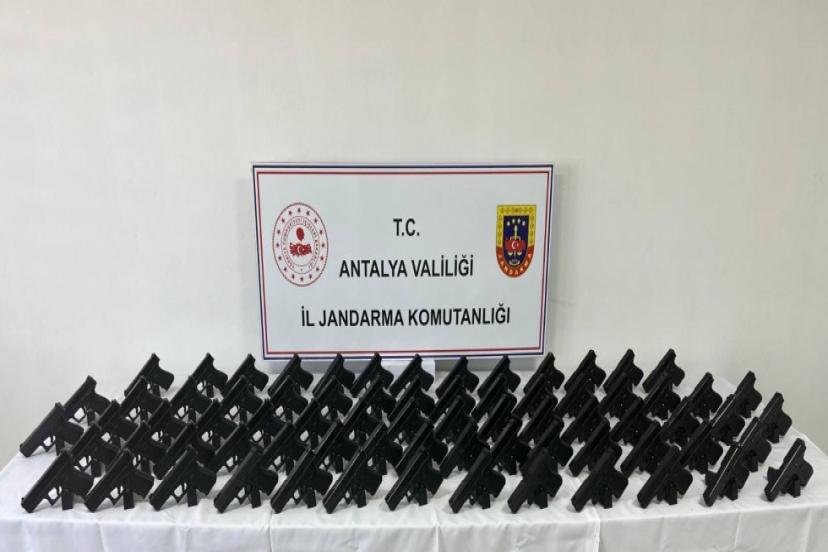 KEPEZ’DE KAÇAK SİLAH OPERASYONU