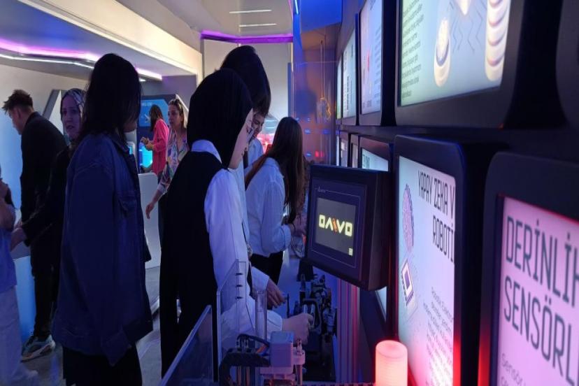 KEPEZ’İN BİLİM VE TEKNOLOJİ TIRI, SERİK BİLİM FESTİVALİ’NDE