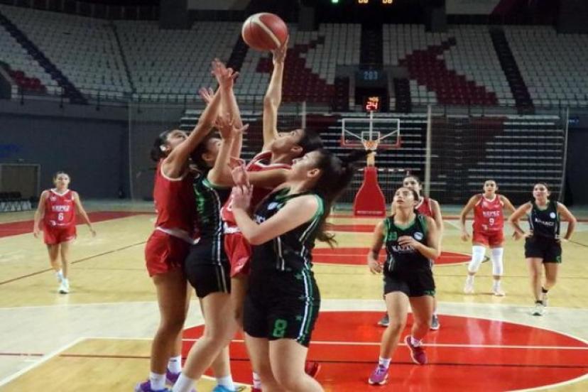 KEPEZ'İN GENÇLERİ 4'TE 4 YAPTI