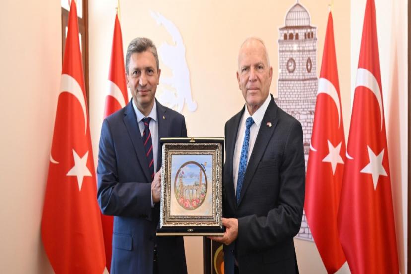 KKKTC MECLİS BAŞKANI ZORLU TÖRE’DEN VALİLİK ZİYARETİ