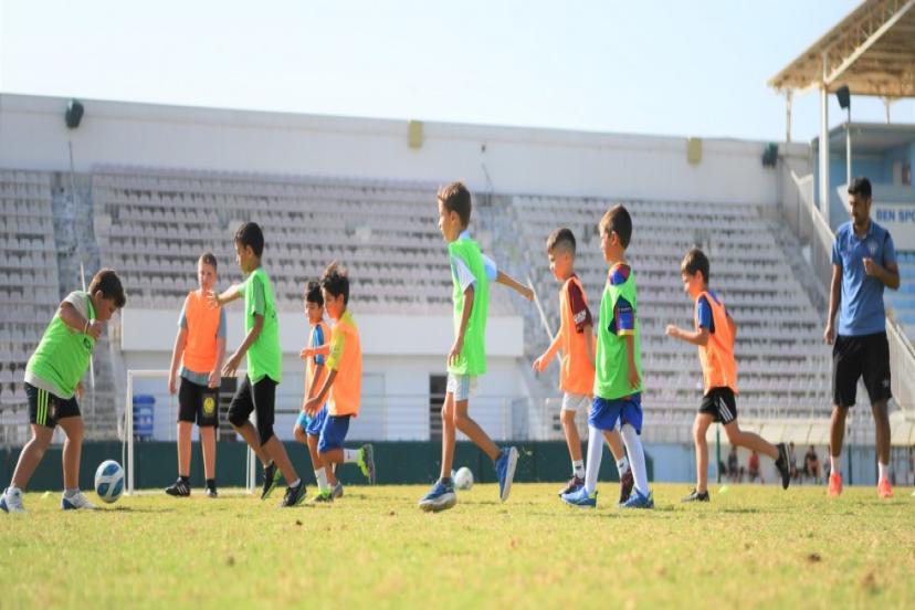 KONYAALTI’NDA ÇOCUKLAR SPOR YAPARAK HAYATI ÖĞRENİYOR