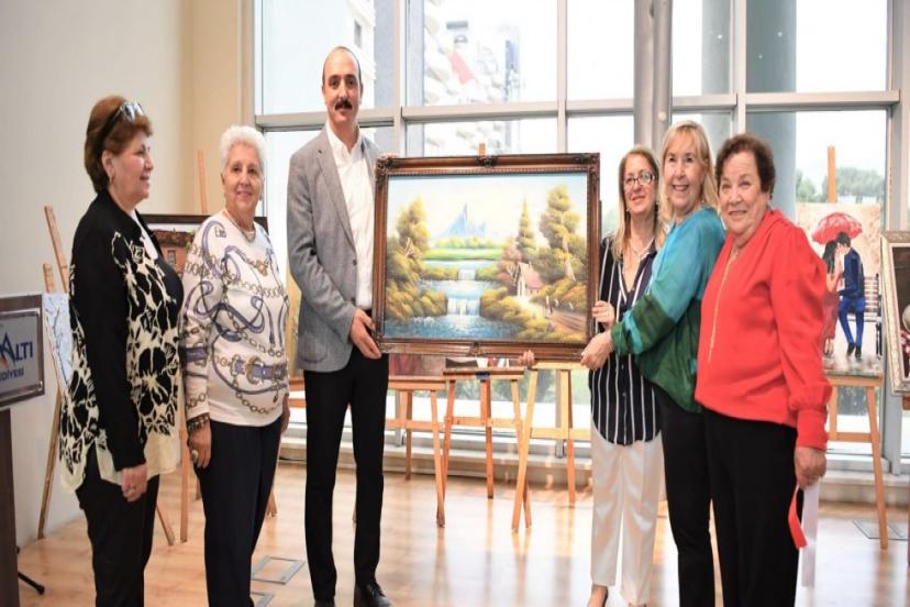 KONYAALTI'NDA GÖNÜLLÜLERDEN RESİM SERGİSİ